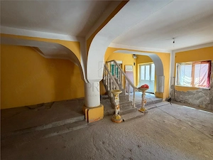 CALEA MARTIRILOR - CASA CU CURTE - TEREN 414MP - imagine 8