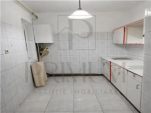 ARADULUI - APARTAMENT 1 CAMERA - etaj intermediar, centrala proprie - imagine 2