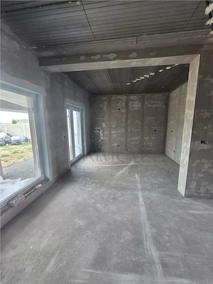 Duplex pe parter - 2 dormitoare - 2 bai - zona in dezvoltare - imagine 7