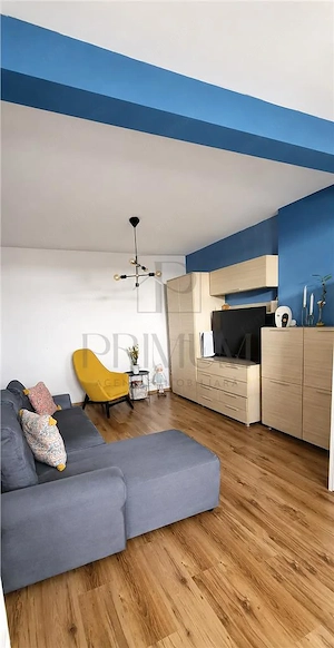 LIPOVEI - DECOMANDAT - 2 CAMERE - MANSARDA - CENTRALA PROPRIE - CLIMA