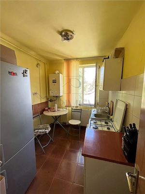Complexul Studentesc - 2 Camere - Etaj intermediar - Centrala proprie