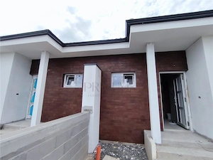 Duplex pe parter - zona linistita - acces facil
