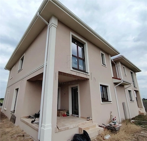NOU PE PIATA - Duplex despartit prin camera tehnica  - 4 dormitoare
