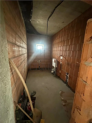 DUPLEX LA ASFALT SI TOATE UTILITATILE LA PRET DE APARTAMENT  POSIBILITATE MANSARDARE - imagine 6