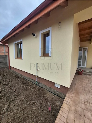 CASA INDIVIDUALA IN GHIRODA  3 CAMERE 90 MP UTILI 501 MP CURTE  UTILATA  BUCATARIE INCHISA  ZONA TOP - imagine 10