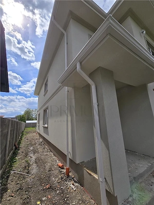 Duplex deosebit - zona excelenta - toate utilitatile - finisaje TOP - imagine 13