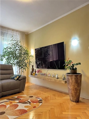Medicina, apartament 2 camere, centrala proprie, parcare in curte - imagine 2