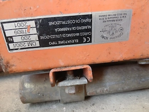 Vand troliu electric pentru constructii