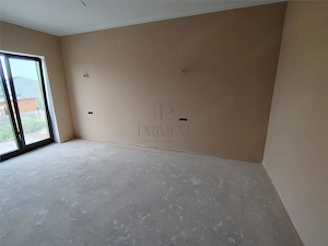 Duplex despartit prin C.T. - spatios -  5 camere - bucatarie inchisa - - imagine 7
