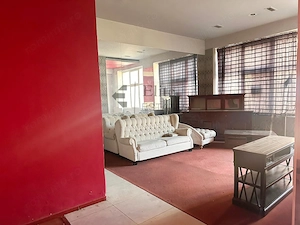 Spatiu Comercial si 7 apartamente ultracentral in Oradea - imagine 2