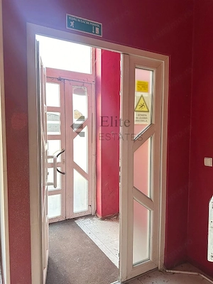 Spatiu Comercial si 7 apartamente ultracentral in Oradea - imagine 8