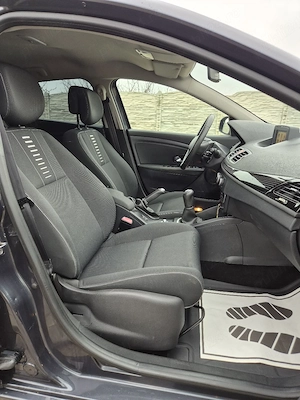 Renault Megane 1.5dci Euro 5 - imagine 7
