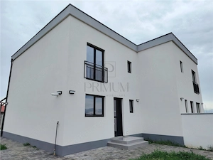 Duplex superb - toate utilitatile - COMISION 0%
