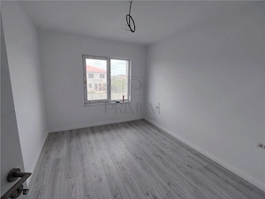 Duplex separat prin camera tehnica - acces facil - foarte spatios - imagine 5