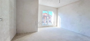 GIROC - Duplex despartit prin camera - 4 Camere - Toate utilitatile - imagine 3