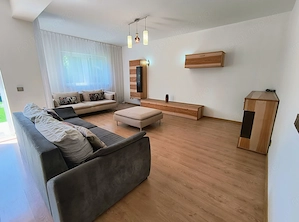 Vila Complex The CLASS,- rond OMV Pipera- curte - imagine 5