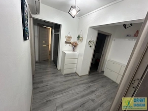 Km 4-5, de vanzare apartament 3 camere, decomandat, gaze - imagine 12