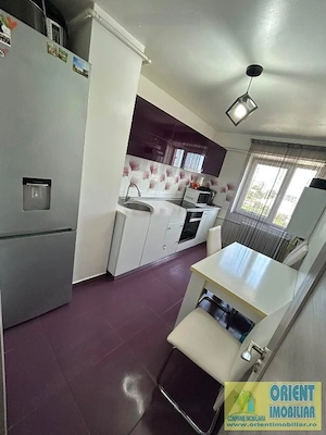 Km 4-5, de vanzare apartament 3 camere, decomandat, gaze - imagine 5