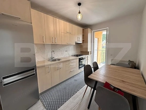 Apartament 2 camere cu bucatarie decomandata, parcare, zona Porii