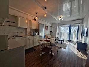 Mamaia Central apartament 2 camere vedere frontala lac - imagine 10