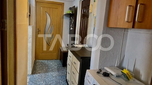 Apartament decomandat 2 camere 50 mpu si balcon 3 mp de inchiriat - imagine 4