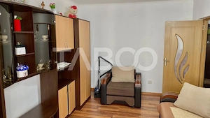 Apartament decomandat 2 camere 50 mpu si balcon 3 mp de inchiriat - imagine 5