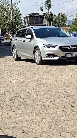 vând Opel insignia B 