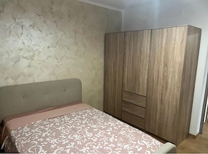 inchiriez apartament zona racadau 