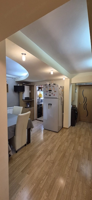 Proprietar direct - vand apartament 3 camere focsani ultracentral, zona gradina publica piata unirii - imagine 2