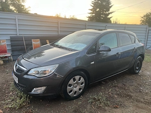 Opel Astra j 1.7 cdti , 110cp - imagine 4