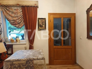 Casa 45 mp 1 dormitor bucatarie baie hol loc parcare in curte Sadu - imagine 5