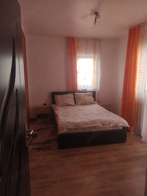 închiriez apartament  - imagine 5