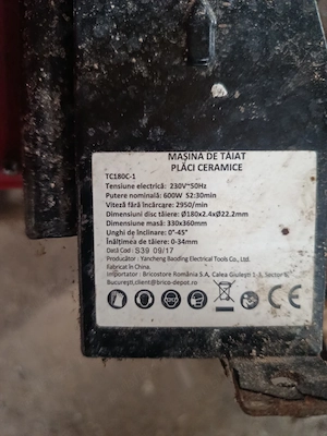 mașină de tăiat cu apa 