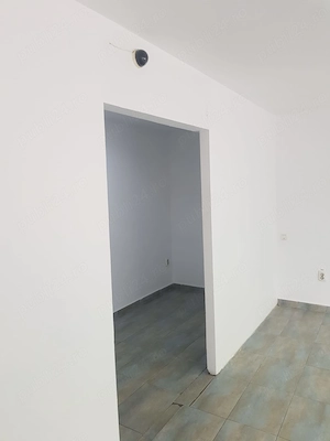 Proprietar - Spatiu Comercial  Birou 36 mp , Piata Malu Rosu Ploiesti ,Curent Trifazat. - imagine 7