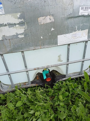 Rezervor de 1000 litri, ideal pentru ciubăr, cadă de baie sau piscină. 