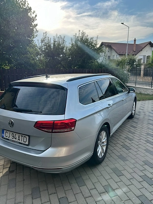 Vând VW Passat B8 Variant 2016 Comfortline   2.0 TDI 150CP   Stare Excelentă - imagine 2
