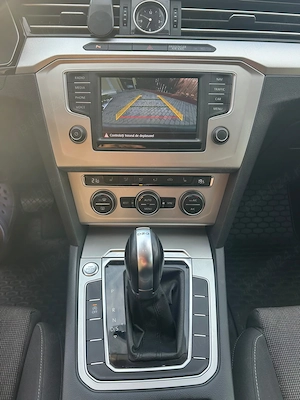 Vând VW Passat B8 Variant 2016 Comfortline   2.0 TDI 150CP   Stare Excelentă - imagine 6