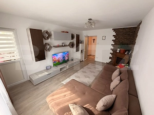 Apartament cu 3 camere, 64.66 mp, zona Micro 11