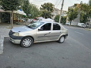vând dacia logan