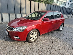 Kia Ceed 2010, 1.6 benzina cutie automata, 72.000 km unic proprietar  - imagine 2