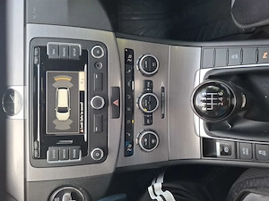 Vind sau schimb vw passat an 2013 motor 2.0 diesel - imagine 2
