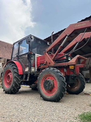 Tractor UTB 453 DTC cu braț și cupă  - imagine 6