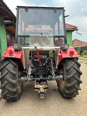 Tractor UTB 453 DTC cu braț și cupă  - imagine 4
