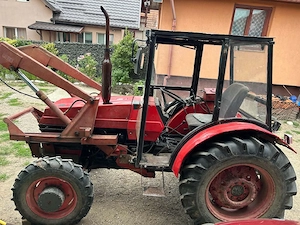 Tractor UTB 453 DTC cu braț și cupă  - imagine 3