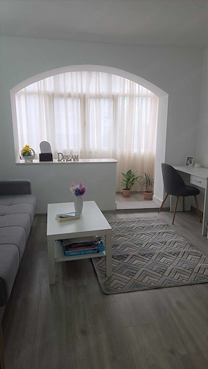 Vand apartament 2 camere zona centrala - imagine 4