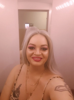 Transexuala reala nu travestita  fak si show web 