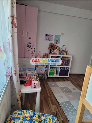 Casa, Str. Rachitei , 4 dormitoare si 1 living, 700 euro - imagine 14