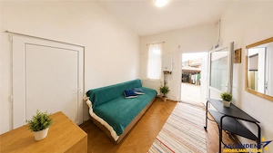 Corp de casa cu 2 imobile, intrari separate, pod si beci generos, Central, Brasov - imagine 4