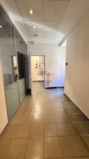 Spațiu comercial de 140mp de închiriat în zona Ultracentral - imagine 9