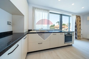 Apartament superb, confort, multiple utilitati! CENTRAL - imagine 3